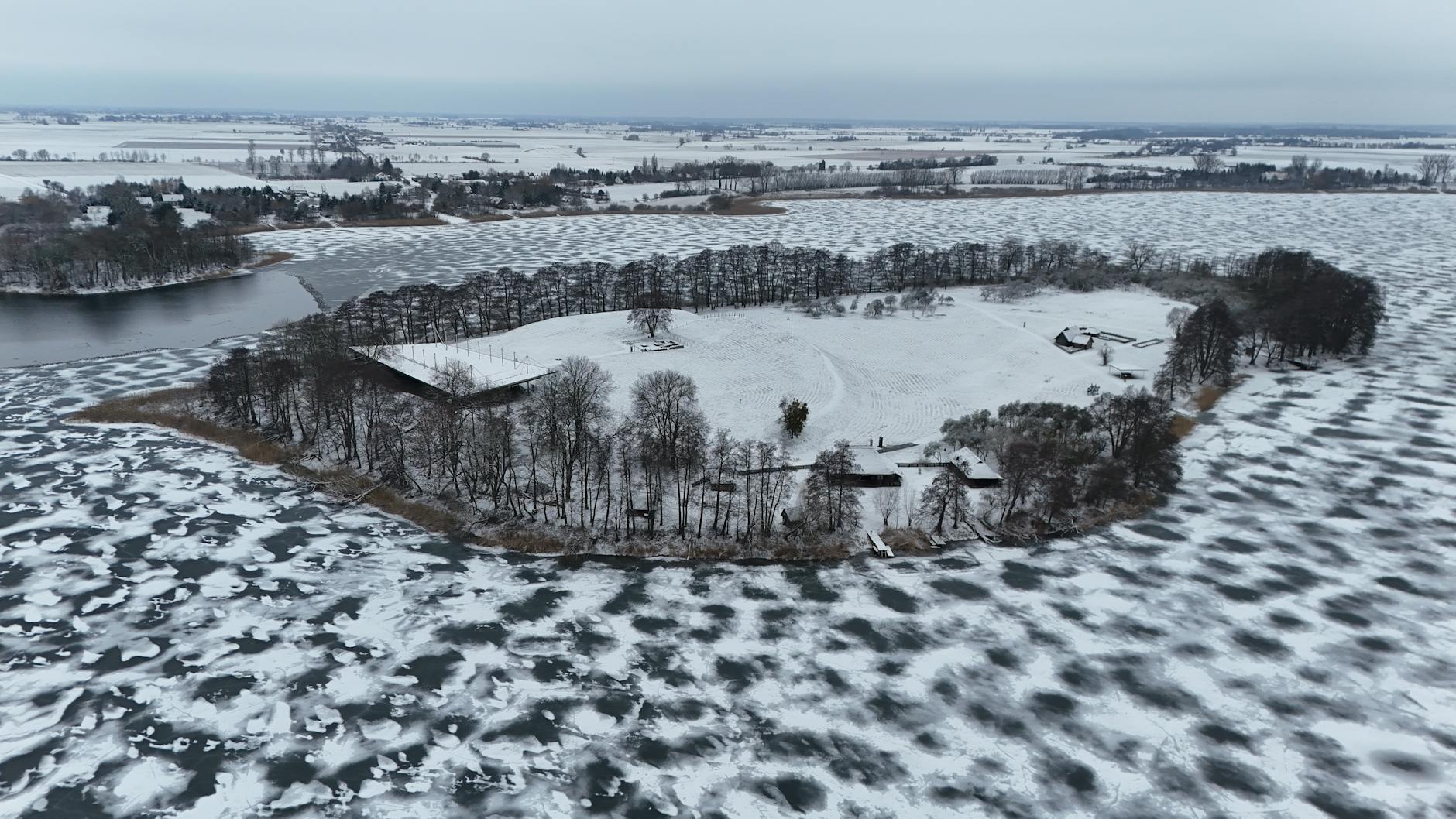 Rowerem wokół Jeziora Gopło: Tam gdzie natura zagląda w szprychy