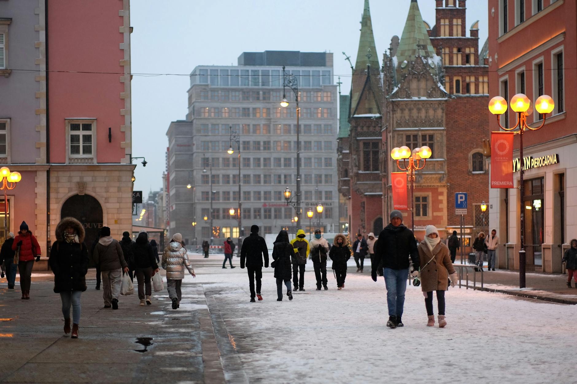Muzeum Powstania Warszawskiego: Miejsce pamięci i nowoczesna opowieść o wolności