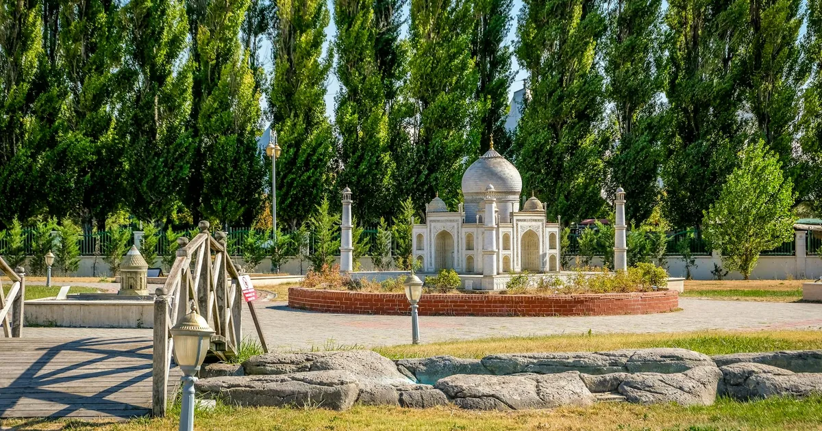 Parku Miniatur Sakralnych w Częstochowie (na Złotej Górze)