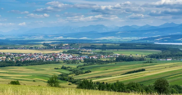 Pojezierze Drawskie na majówkę 2026: Spokojna alternatywa dla Mazur, którą warto poznać